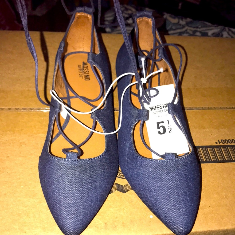 Mossimo- Girls Denim Strap Shoes- NWT- Size 5.5